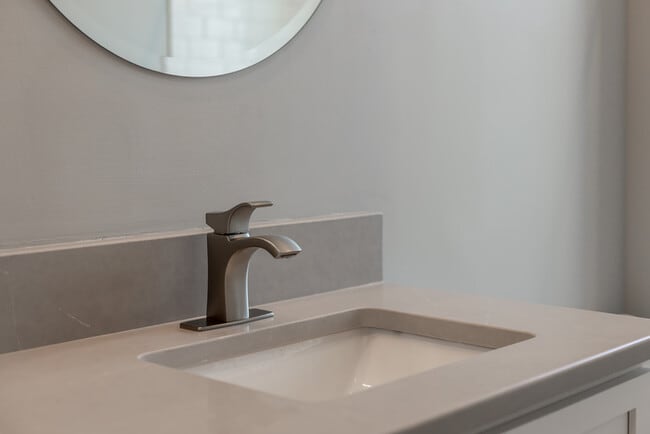 Building Photo - 1023 Franklin St