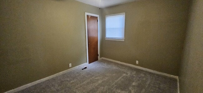 Building Photo - 816 Meridian St