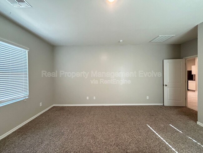 Building Photo - 6511 W Magdalena Ln