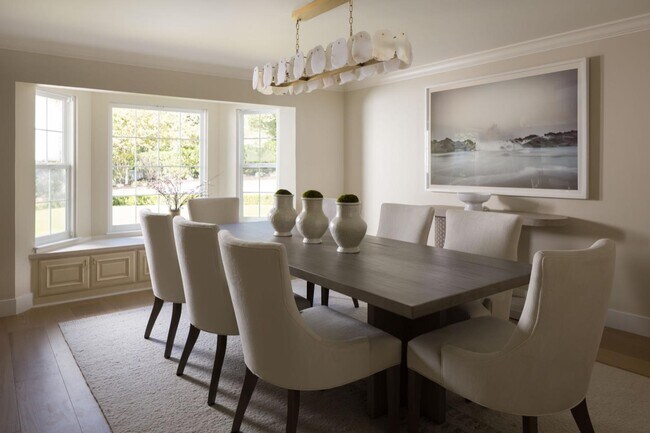 Building Photo - 10 Meadow Ln