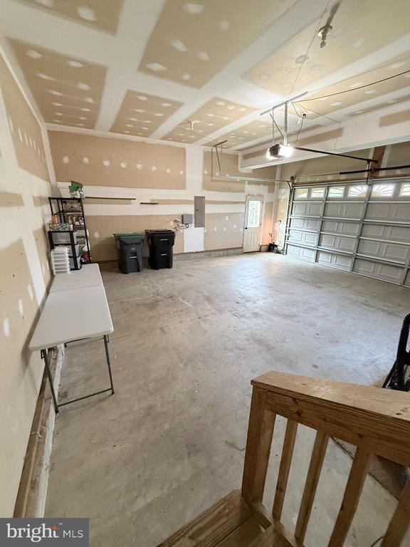 Building Photo - 4114 Derbyshire Ln