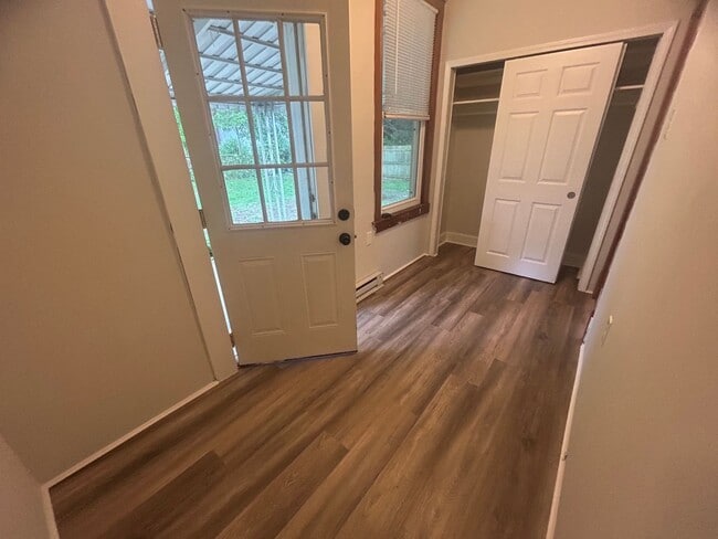Building Photo - CHEVIOT- 4 Bedroom, 2 full Bathroom Specta...