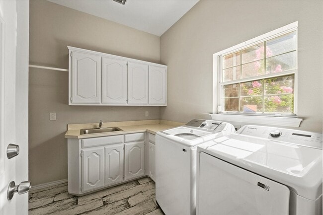 Building Photo - 4596 Adrian Way