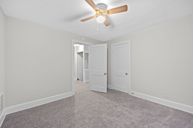 Building Photo - Cheviot- Charming 3 bed 2 bath