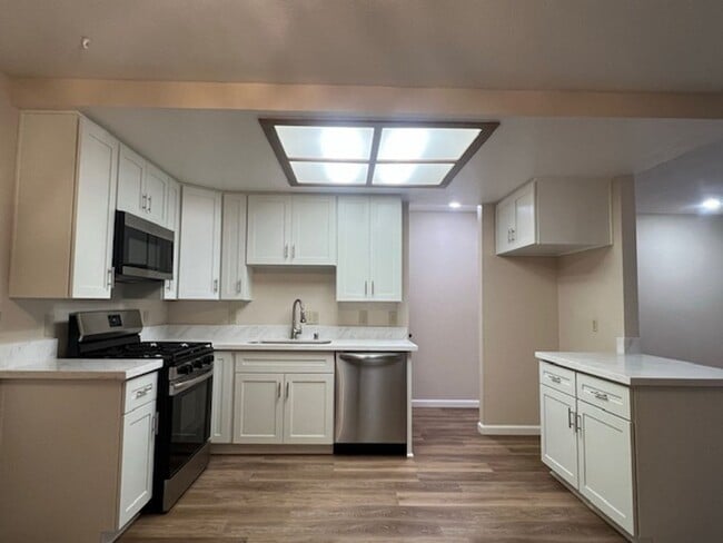 Building Photo - BEAUTIFULLY REMODELED 3 BEDROOM IN LOOMIS!!