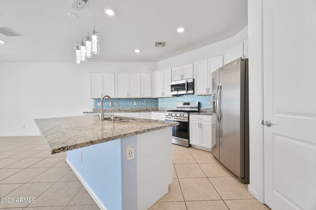Building Photo - 20819 N 40th Dr