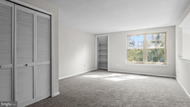Building Photo - 4008 Waltham Ct