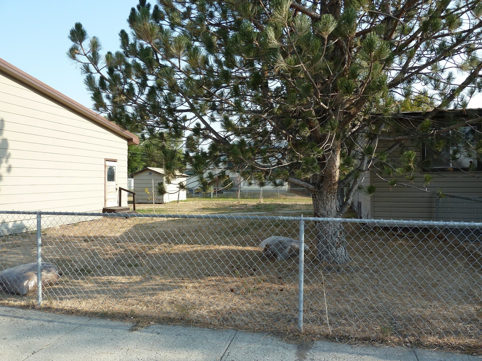 Building Photo - 122 W Front St