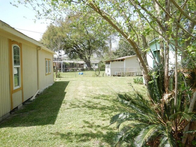 Building Photo - 419 Gammon Dr