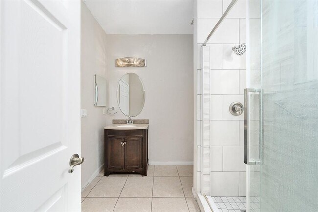 Building Photo - 2962 White Cedar Cir