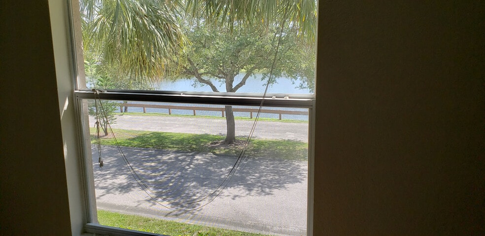 Building Photo - 12330 Notting Hill Ln