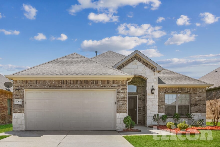 Primary Photo - 7708 Cottonwood Dr