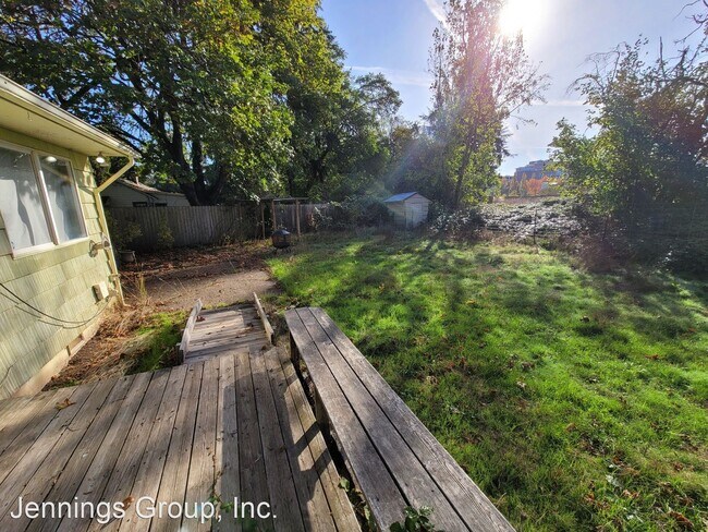 Building Photo - 3 br, 1 bath House - 287 Deadmond Ferry Rd.