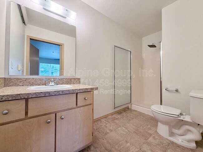 Building Photo - 10020 SW 125th Ave