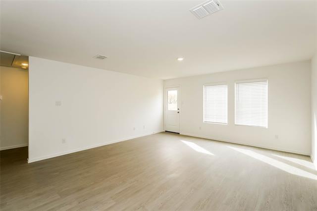 Building Photo - 1109 Tufted Dr