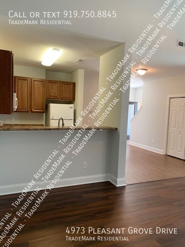 Building Photo - 4973 Pleasant Grove Dr