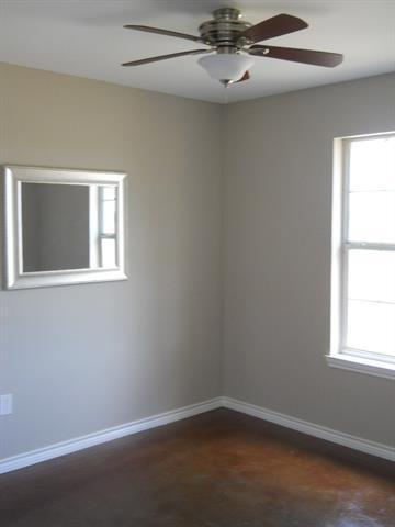 Building Photo - 1009 FM1750