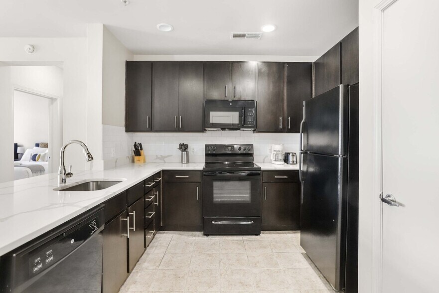 Building Photo - 305 10th Street South