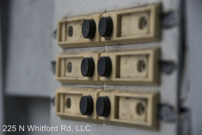 Building Photo - 225 N Whitford Rd