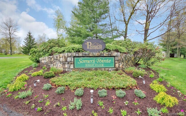 Building Photo - 180 Heritage