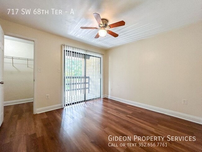 Building Photo - 717 SW 68th Ter