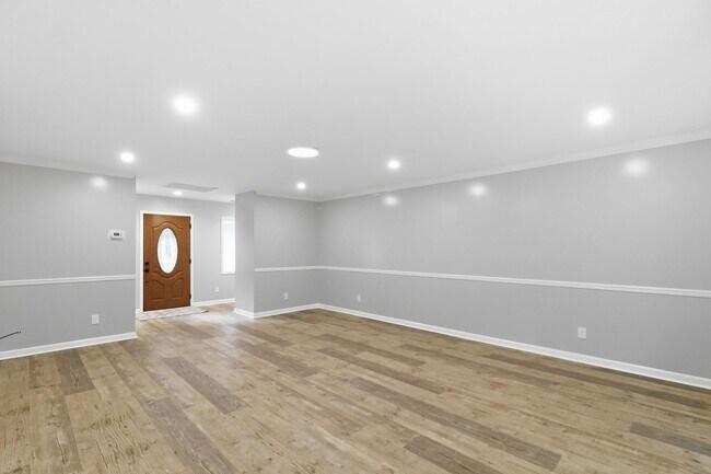 Building Photo - 2 Wood Thrush Ct