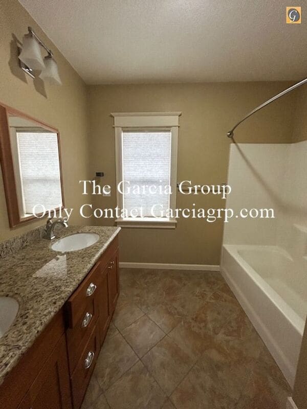 Building Photo - 4720 NE 26th Ave