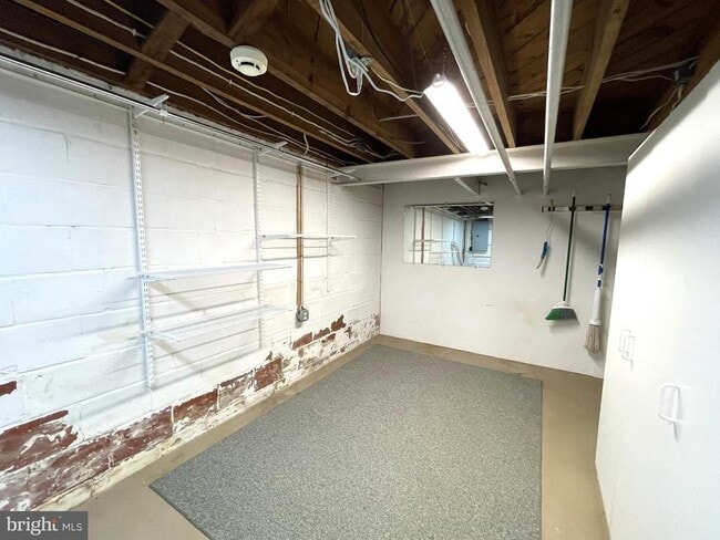Building Photo - 1526 N Utah St