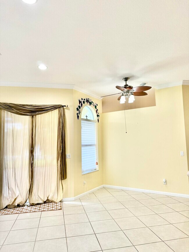 Building Photo - 408 North Key Lime Square SW