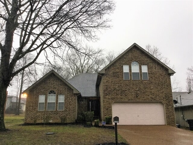 Building Photo - 3320 Milbridge Dr