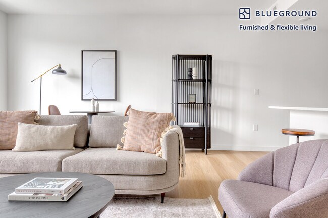 Building Photo - 401 Jackson St