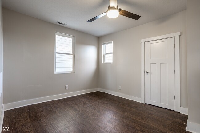 Building Photo - 421 E Morris St