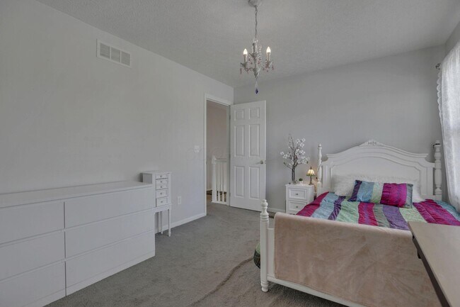 Building Photo - 4976 Conifer Dr