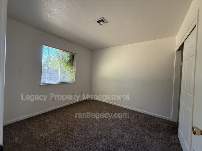 Building Photo - 6635 Chandler Dr