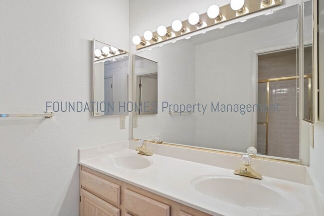 Building Photo - Super Clean Pacheco Valley Townhouse w/Central AC - FOUNDATION