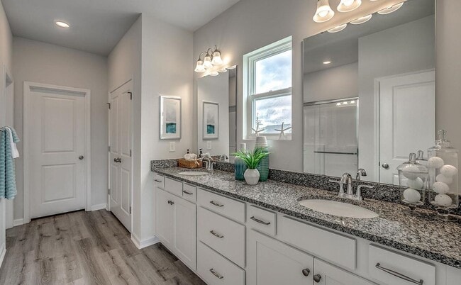 Building Photo - 423 McGarry Dr