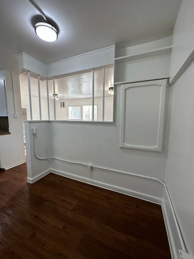 Building Photo - 800 Locust St