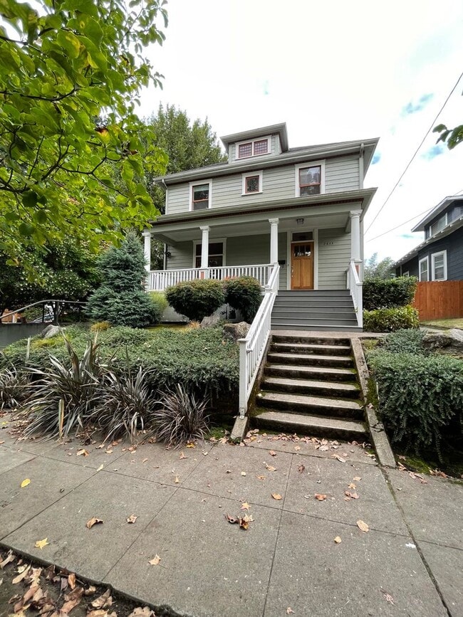 Primary Photo - Amazing home On NE Flanders