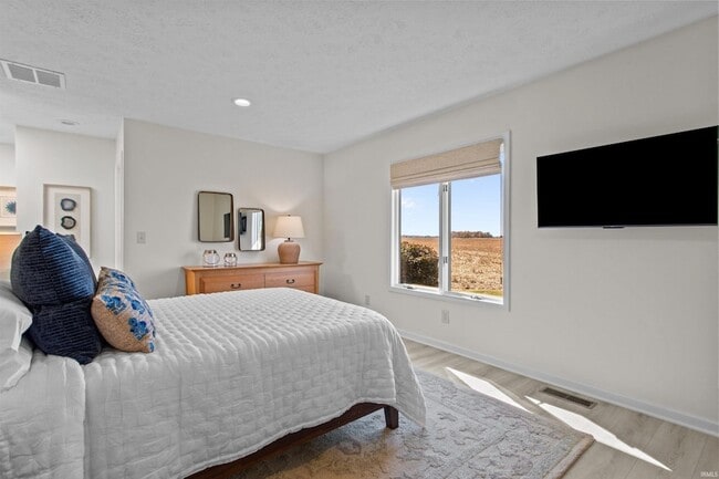 Building Photo - 2083 W 425 N