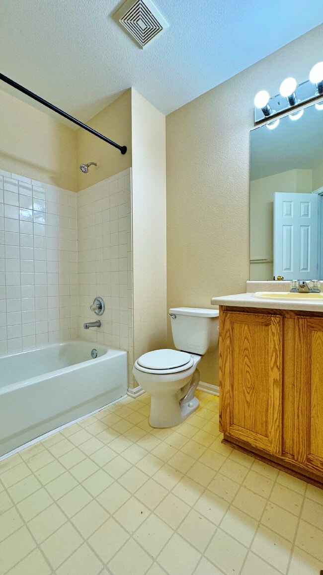 Building Photo - Fantastic Updated 3 Bed 3 Bath in Cherry Creek Schools Great Backyard 2 Car Garage