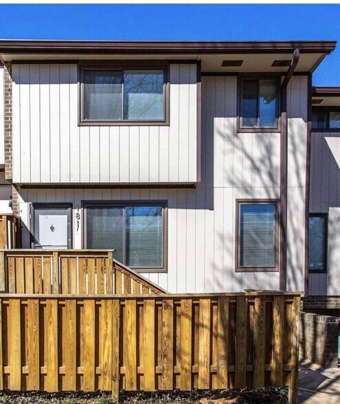 Building Photo - 1811 Westwind Way