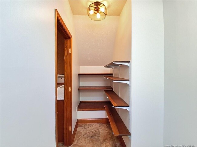 Building Photo - 9310 Creek Path Pl