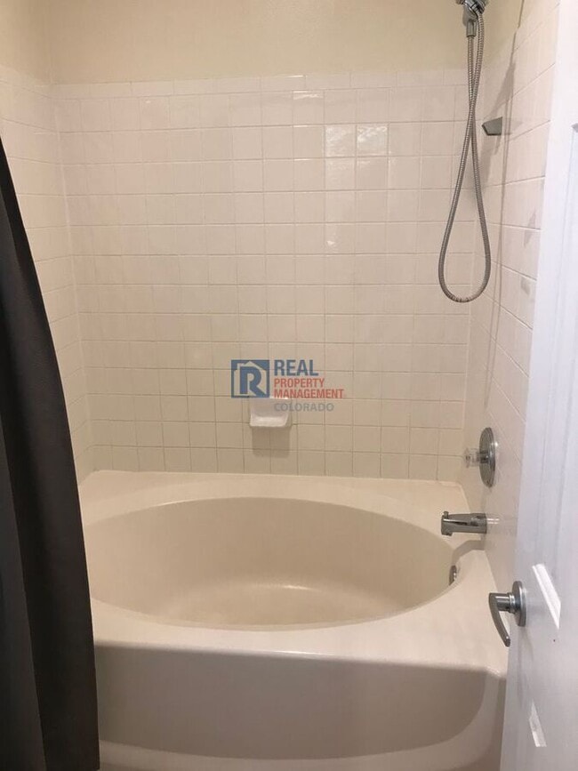 Building Photo - 1308 Carlyle Park Cir