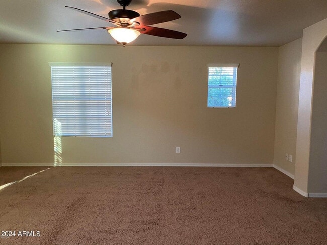 Building Photo - 957 S Wallrade Ln