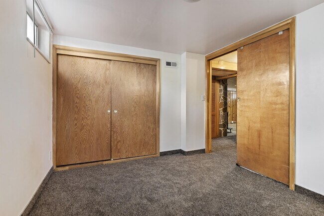 Building Photo - 3156 S Metropolitan Way