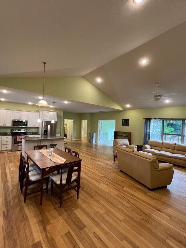 Building Photo - 3 Bedroom/ 2 bath home for rent in Rolla, MO