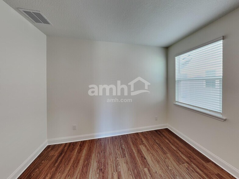 Building Photo - 291 Onate Cir