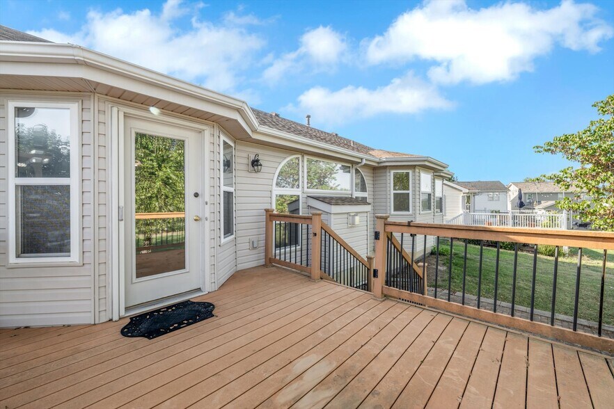 Building Photo - 1583 Briarchase Dr