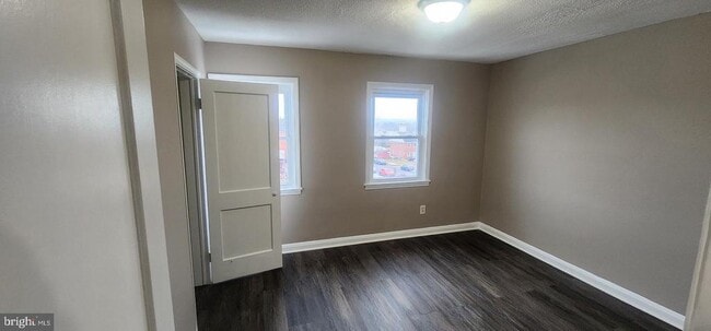 Building Photo - 7065 Eastbrook Ave