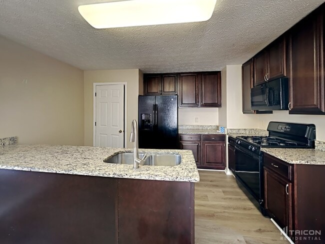 Building Photo - 1112 Karastan Ct SW